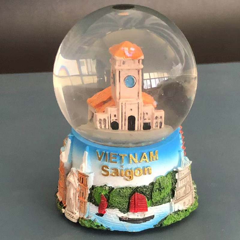 Exquisite Vietnamese Regional  - Snow Globe Musical recensie en prijs