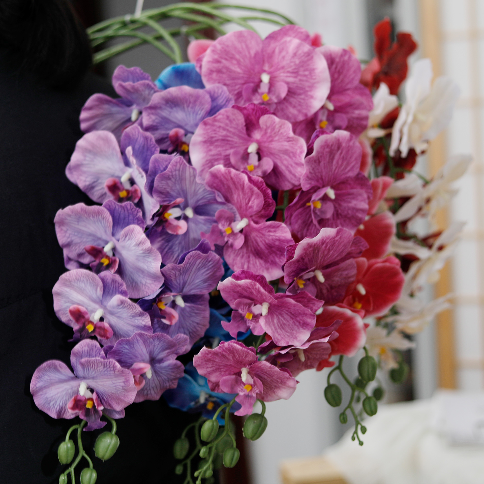 Long Branch Butterfly Orchids  - Christmas Wreath Fake recensie en prijs